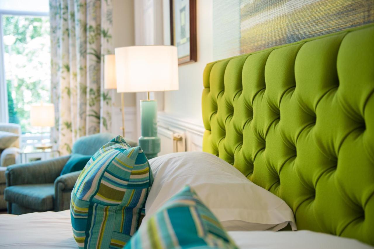 גלאזגו One Devonshire Gardens A Hotel Du Vin מראה חיצוני תמונה A bedroom at the Inn